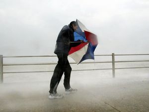 Supporting image for story: Travel disruption amid strong winds with 70mph warning