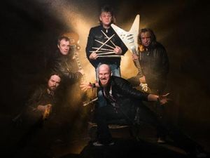 Supporting image for story: Stourbridge metal icons Diamond Head plan new album
