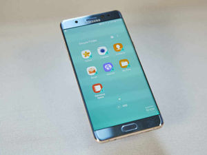 Supporting image for story: Peter Rhodes: The mystery of belly-button fluff