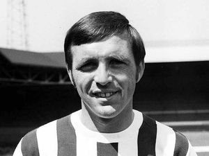 Supporting image for story: Jeff Astle's family calls for players to fund dementia care