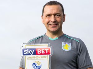 Supporting image for story: Steve Bruce named Championship manager of the month for January - WATCH 