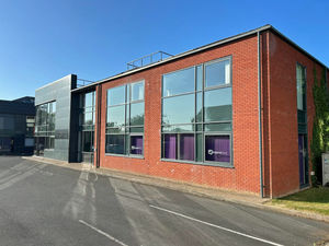 Supporting image for story: Former Shrewsbury private weight-loss clinic goes up for let on business park