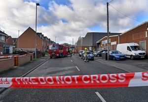 Mjesto požara u Shaz Autos, Franchise Street, Darlaston.