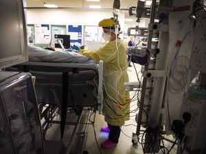 Supporting image for story: Weekly coronavirus deaths rise amid Christmas registration delays – ONS