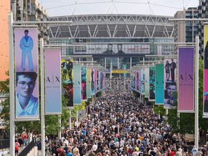 Supporting image for story: Oasis ‘shocked and saddened’ after fan falls to his death at Wembley show