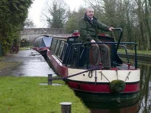 Supporting image for story: Jubilee flotilla invite for Shropshire narrow boat trust