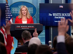 Supporting image for story: White House says it ‘will decide’ which news outlets cover the president