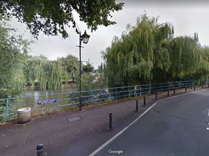 Supporting image for story: Praise for Shrewsbury river heroes who rescued person from water 'just in time'