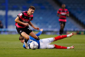 Tom Bloxham of Shrewsbury Town and Ronan Curtis of Portsmouth. (AMA)