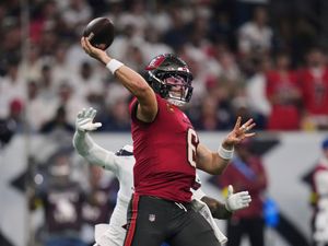 Supporting image for story: Tampa Bay Buccaneers claim last-gasp win over Houston Texans