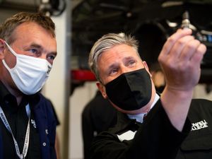 Supporting image for story: Starmer says Labour is ‘fighting for every vote’ after college visit