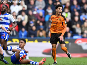Supporting image for story: Reading 2 Wolves 1 - Report and pictures