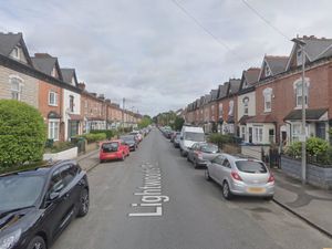 Supporting image for story: Suspected Bearwood burglar arrested with help of homeowner