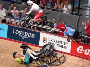 Supporting image for story: Laura Kenny calls for bigger barriers at velodromes after Matt Walls crash
