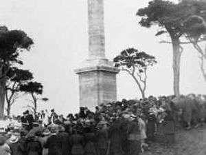 Supporting image for story: This week's pictures from the past