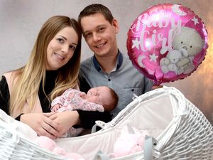 Supporting image for story: Baby first for midwife led units