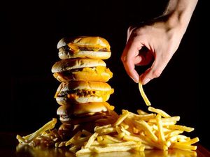 Supporting image for story: Fresh call to crack down on junk food TV ads to curb teenage obesity