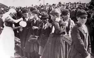 Supporting image for story: 'Bridge known locally as Memorial Bridge or "Shaky Bridge" is not made of cast iron' - Your Letters and a picture of young evacuees escaping to the safety of Shropshire at the start of WW2