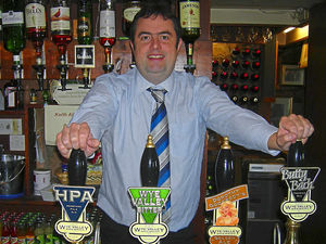 Supporting image for story: Pub pool player Richard King bows out