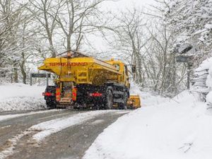 Supporting image for story: How Powys roads are maintained in winter to be reviewed