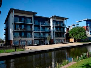 Supporting image for story: Whg secures £50m funding on the bond markets