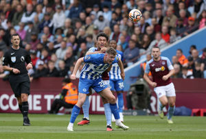 Brighton and Hove Albion's Evan Ferguson (front) and Aston Villa's Boubacar Kamara
