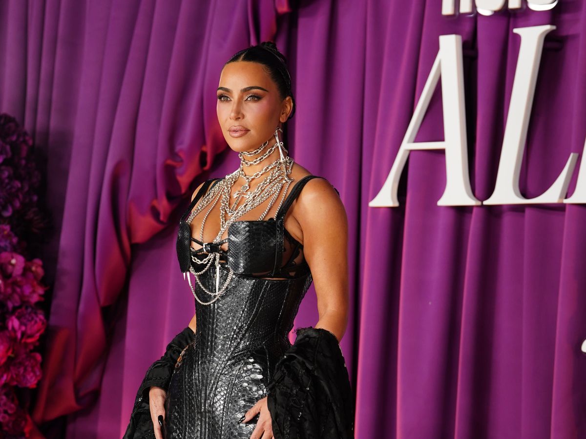 Kim Kardashian says she has not qualified to be a lawyer after failing bar exam Kim Kardashian says she has not qualified to be a lawyer after failing bar exam