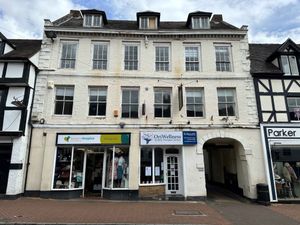Supporting image for story: Inside 18th century town centre property being sold at auction for £180k