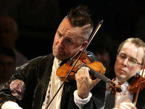 Supporting image for story: Nigel Kennedy returns to play Vivaldi