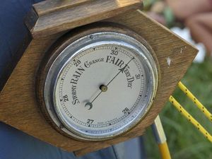 Supporting image for story: This weather bot helps put today’s temperature into context