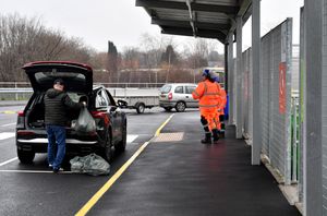 Reporter Daniel Walton tries out the new Recycling Centre, Aldridge, on the first day of opening.