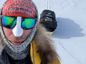 Supporting image for story: Former GB para-athlete over halfway through South Pole solo skiing expedition
