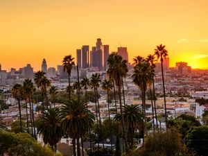 Supporting image for story: Earthquake rattles Los Angeles area