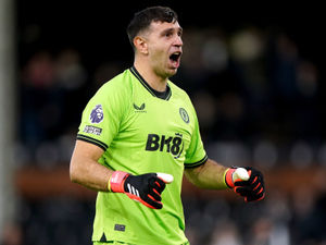 Supporting image for story: Practice makes perfect for Aston Villa keeper Emi Martinez