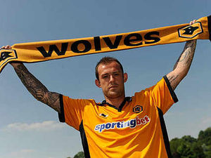 Supporting image for story: Wolves keeper hails signing of Steven Fletcher