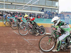 Supporting image for story: A losing start for Wolves speedway