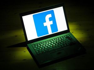 Supporting image for story: Facebook denies letting third parties read private user messages