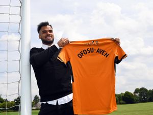 Supporting image for story: Wolves complete Phil Ofosu-Ayeh signing