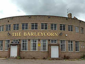 Supporting image for story: New use put forward for derelict pub