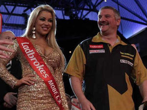 Supporting image for story: Wayne Jones' warning to Adrian Lewis