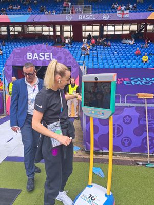 The Bridgnorth Spartans players interacted with England hero Chloe Kelly 