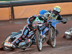 Supporting image for story: Dudley Heathens take lead in shield