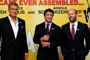 Supporting image for story: Sylvester Stallone hits The Expendables red carpet