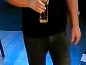 Supporting image for story: Police issue image of man they wish to talk to over assault in Wolverhampton