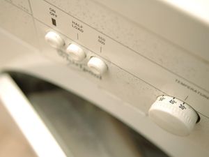 Supporting image for story: Smart speaker tool alerts users to home appliance product recalls