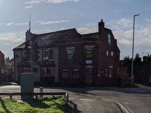 Supporting image for story: Appeal as pensioner dies week after Himley Road crash