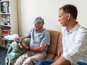 Supporting image for story: Brainwave test ‘detects Alzheimer’s-linked memory issues years before diagnosis’