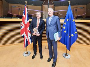 Supporting image for story: What needs resolving in ‘intensive’ Brexit trade talks?