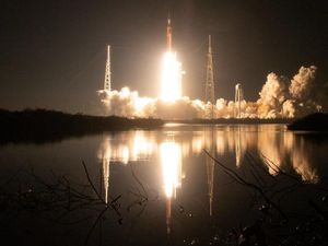 Supporting image for story: Peter Rhodes on spaceships, cashless hotels and 50 years of mobile phones