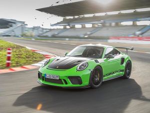 Supporting image for story: Seven of the best track-ready cars of all time